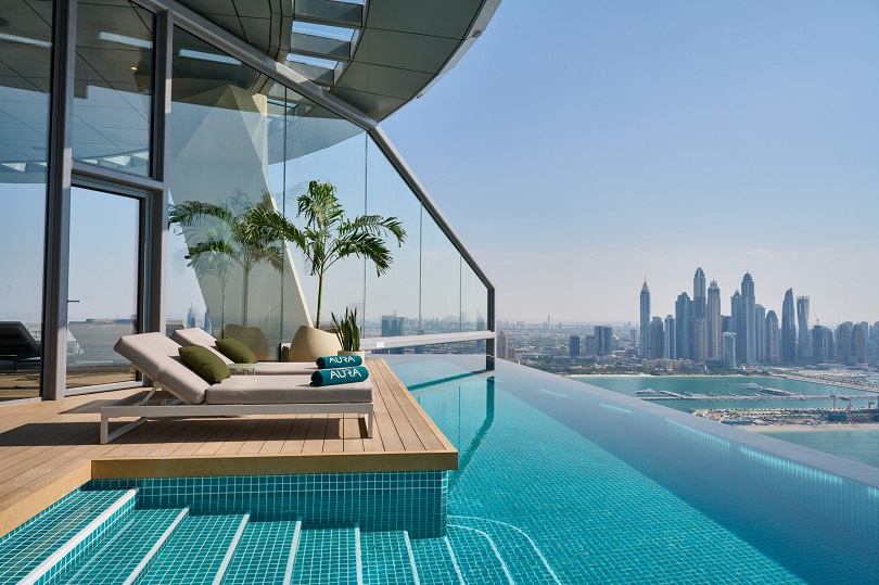 تضم نخلة جميرا في دبي عدداً من أرقى الفنادق العالمية 