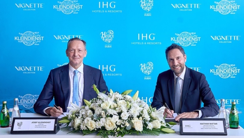 خلال توقيع الاتفاقية بين مجموعة فنادق ومنتجعات IHG ومجموعة كليندينست