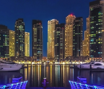 Dubai Marina. Image by muneebfarman from Pixabay