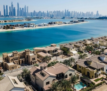 Palm Jumeirah . Photo by Abid  Bin Nazar. Source : www.pexels.com