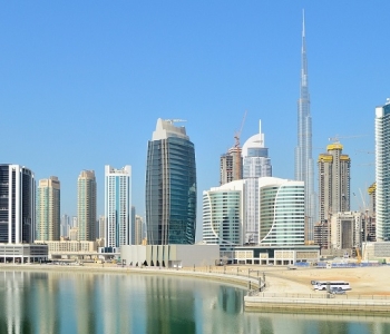 Dubai Business Bay. Image by Paule_Knete from Pixabay