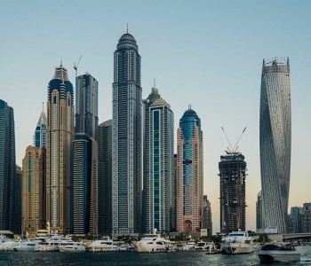 Dubai Marina. Image by Judith Scharnowski from Pixabay