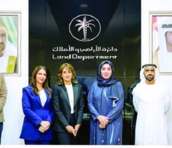 خلال احتفال مسؤولي دائرة الاراضي والاملاك في دبي وشركة بيوت بنجاح أداء التخمين العقاري الذكية 